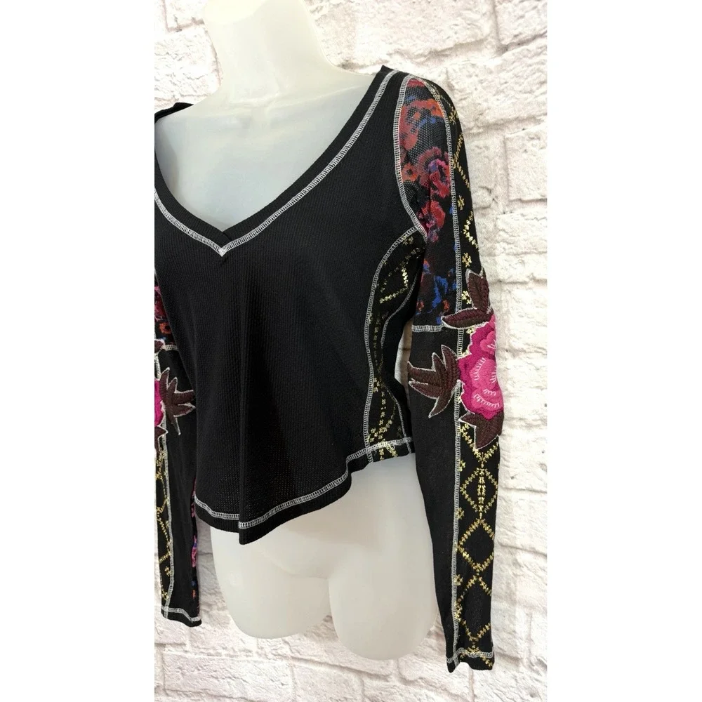 Free People Amara‎ Embroidered Sleeve Thermal V Neck Top Black Pink Floral Small
